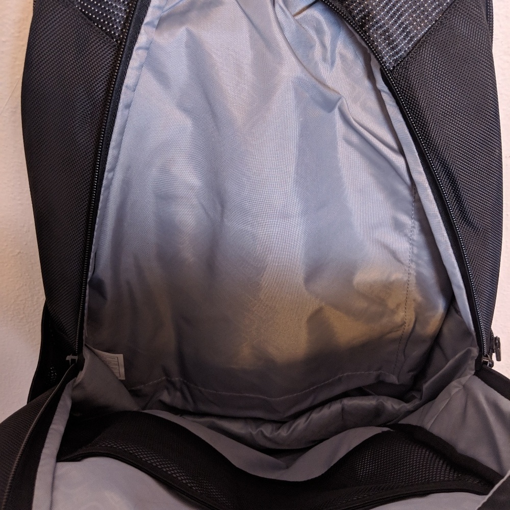 OGIO backpack - Picture 3 of 6